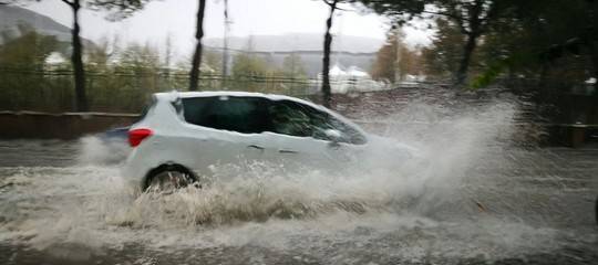 maltempo nubifragio roma sicilia pioggia temporale