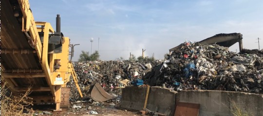 milano incendio puzza rifiuti