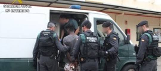 La Gendarmeria francese è accusata di scaricare migranti sul confine italiano