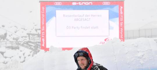 Maltempo annullato slalom gigante maschile sci Austria