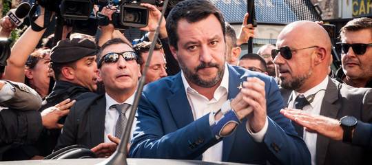 Perché la procura di Catania ha chiesto di archiviare le accuse a Salvini sulla Diciotti