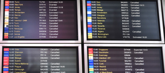 Cosa sta succedendo nell'aeroporto di Gatwick, chiuso da ieri per l'avvistamento di droni