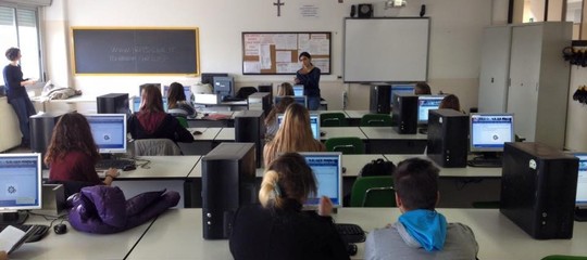 scuola insegnanti contratto
