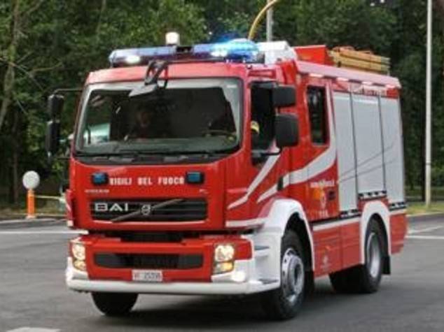 Esplode distributore carburanti sulla Salaria, 15 feriti
