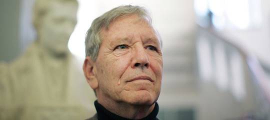 morto amos oz