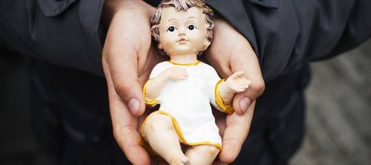 canzone natale gesu bambina ribelle salvini