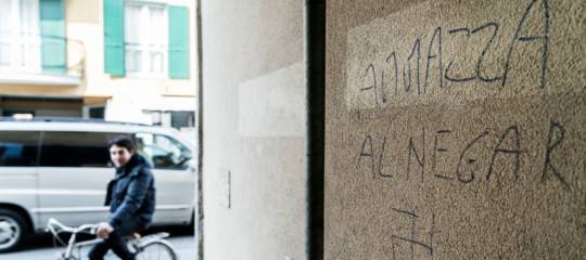 I due casi di razzismo che scuotono il dibattito pubblico in Italia