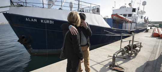 migranti sea eye lampedusa