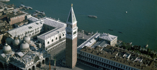 preside suicida venezia
