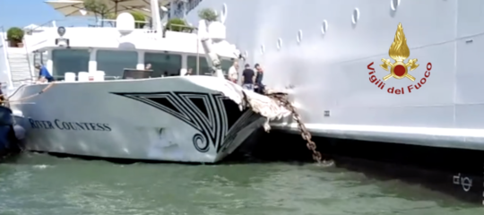 Collisione Venezia stop grandi navi