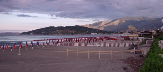 morto per congestione in spiaggia Scauri