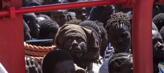 decreto migranti rimpatri 4 mesi