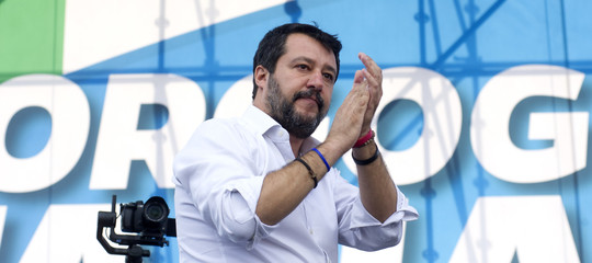 giornalista rai sospeso post facebook salvini