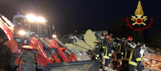 Esplode cascina Alessandria vigili del fuoco morti