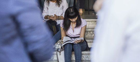 Molesta studentesse universita Roma