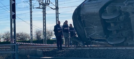Deraglia treno alta velocita