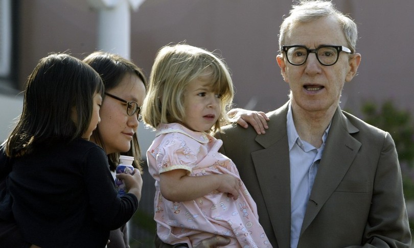 woody Allen Mia Farrow metoo molestie autobiografia