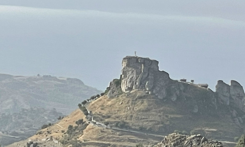 a piedi nella calabria greca tra boschi e fiumare